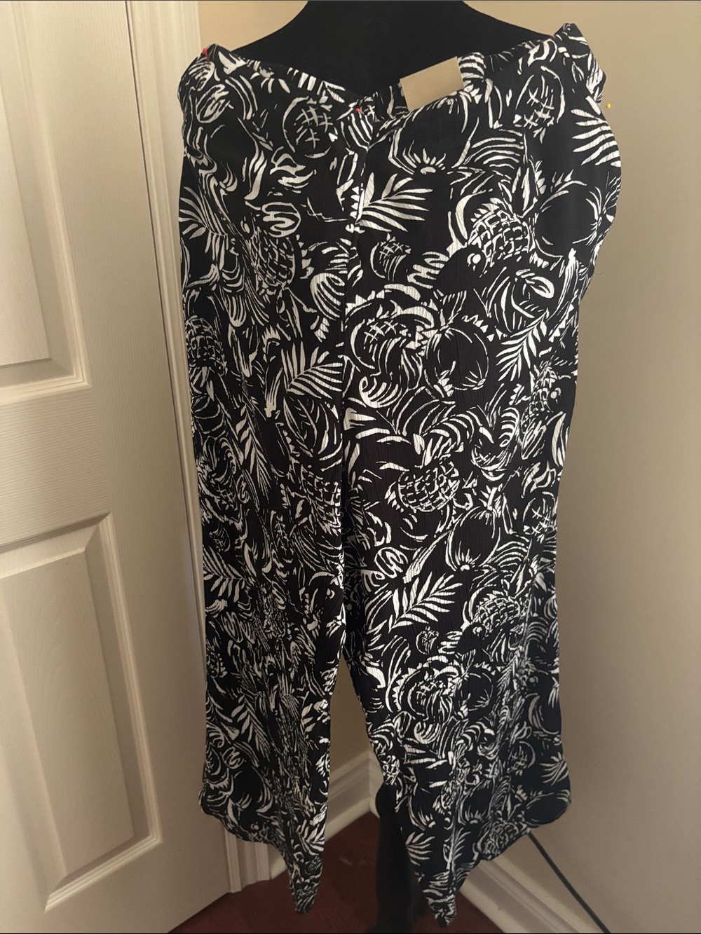 Chicos L-XL Black & White Tropical Print Wide-Leg Pants